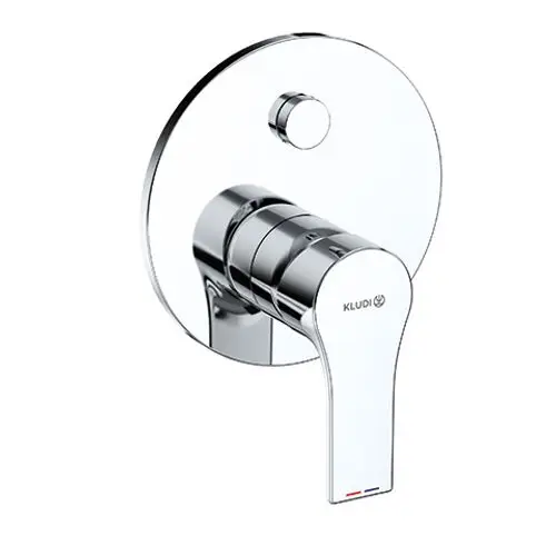 Chromfarbener Wandarmatur von Kludi mit rundem Platten-Design. Der Hebel zur Temperatur- und Wassermengenregulierung ist ergonomisch geformt.
